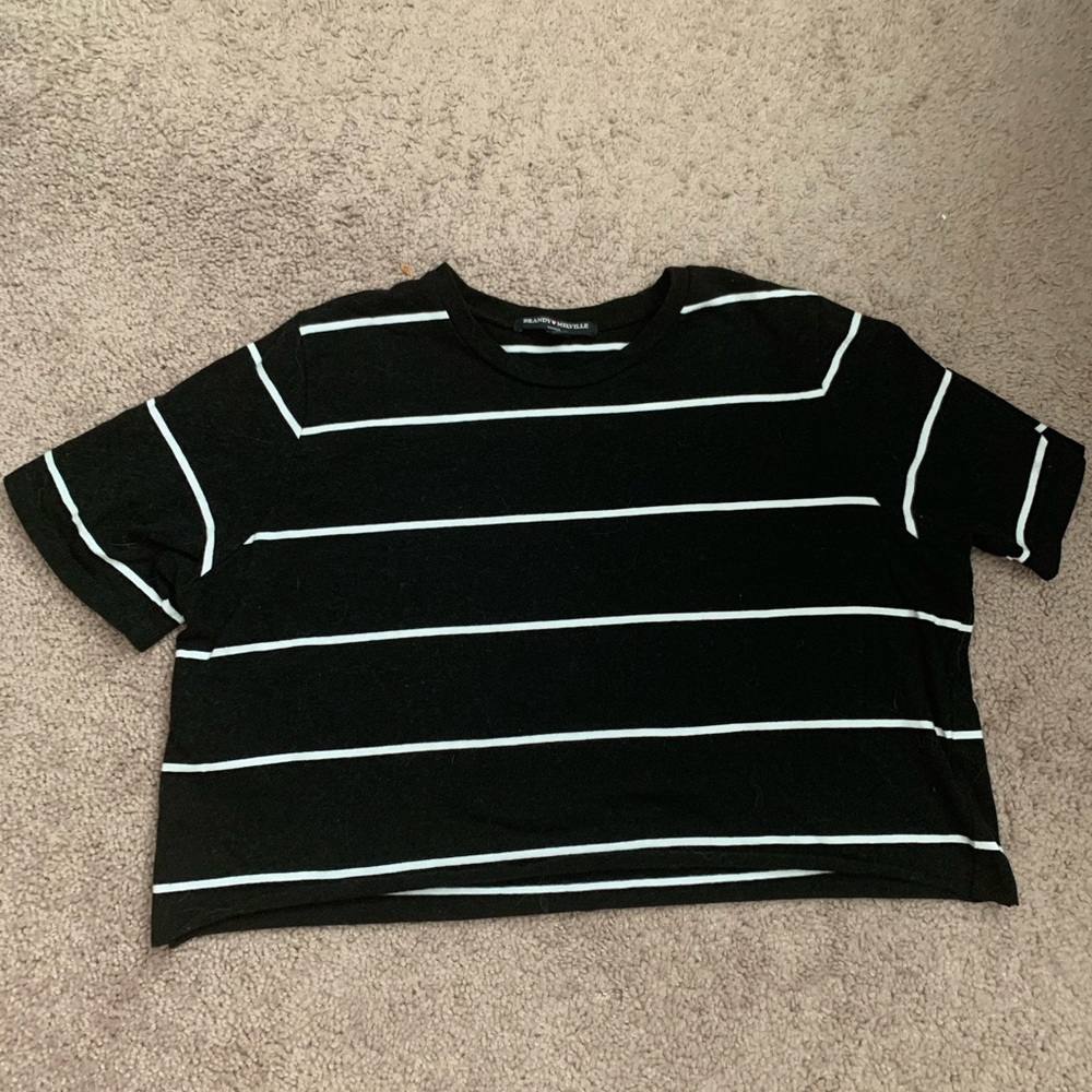Brandy Melville cropped shirt